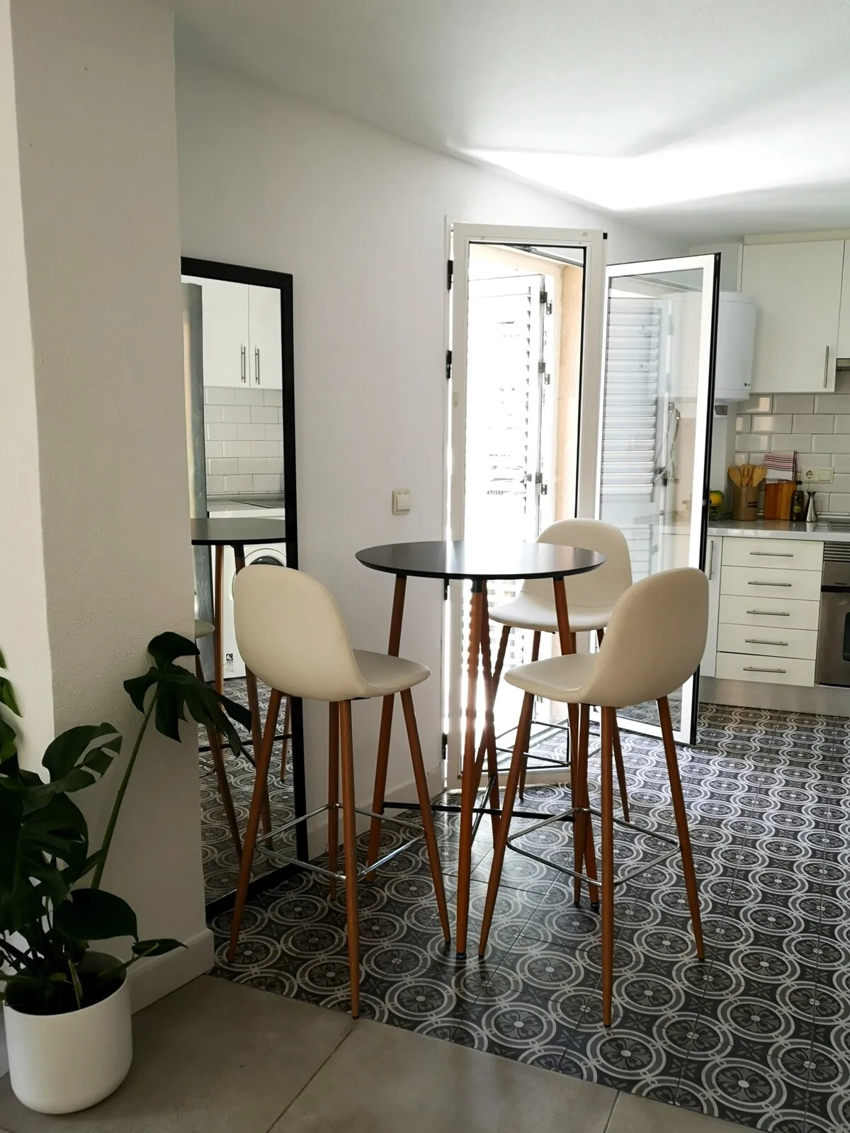 Alicante centro tradicional cerca del mar - Imagen 18