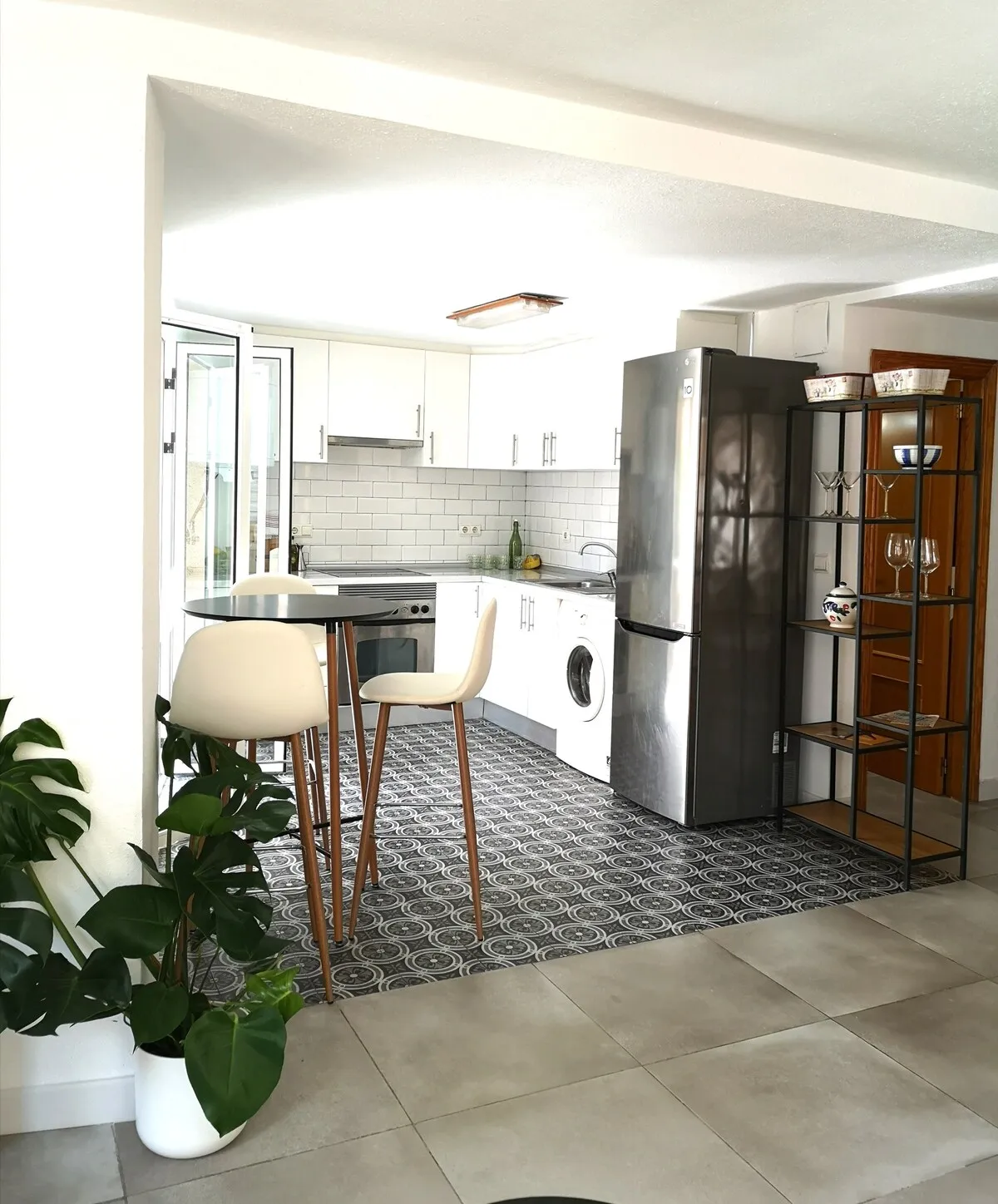 Alicante centro tradicional cerca del mar - Imagen 16